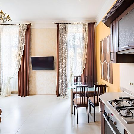 Leogrand Apartments On Doroshenka Street 1 Lviv Extérieur photo