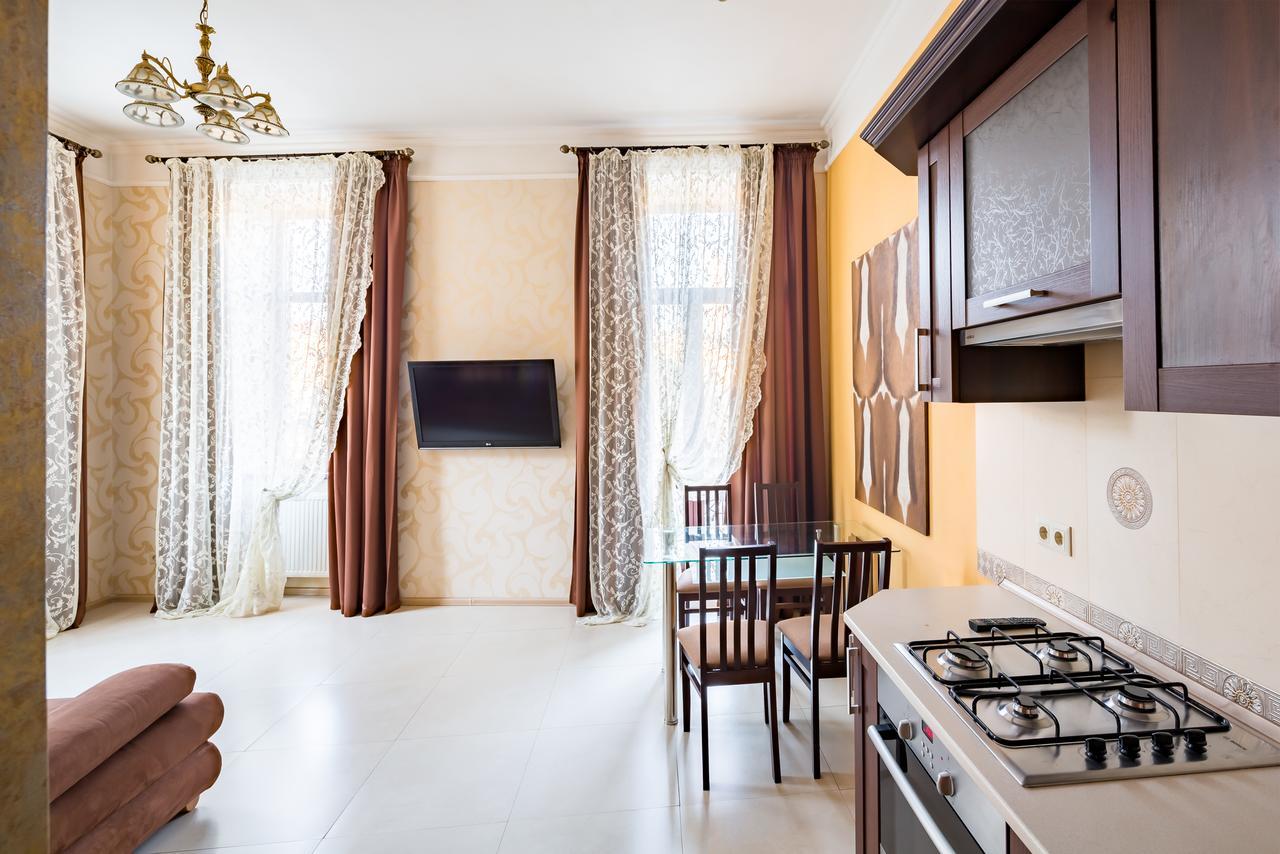 Leogrand Apartments On Doroshenka Street 1 Lviv Extérieur photo
