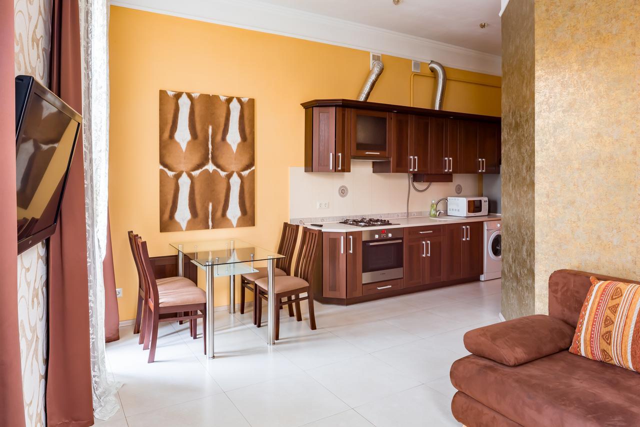 Leogrand Apartments On Doroshenka Street 1 Lviv Extérieur photo