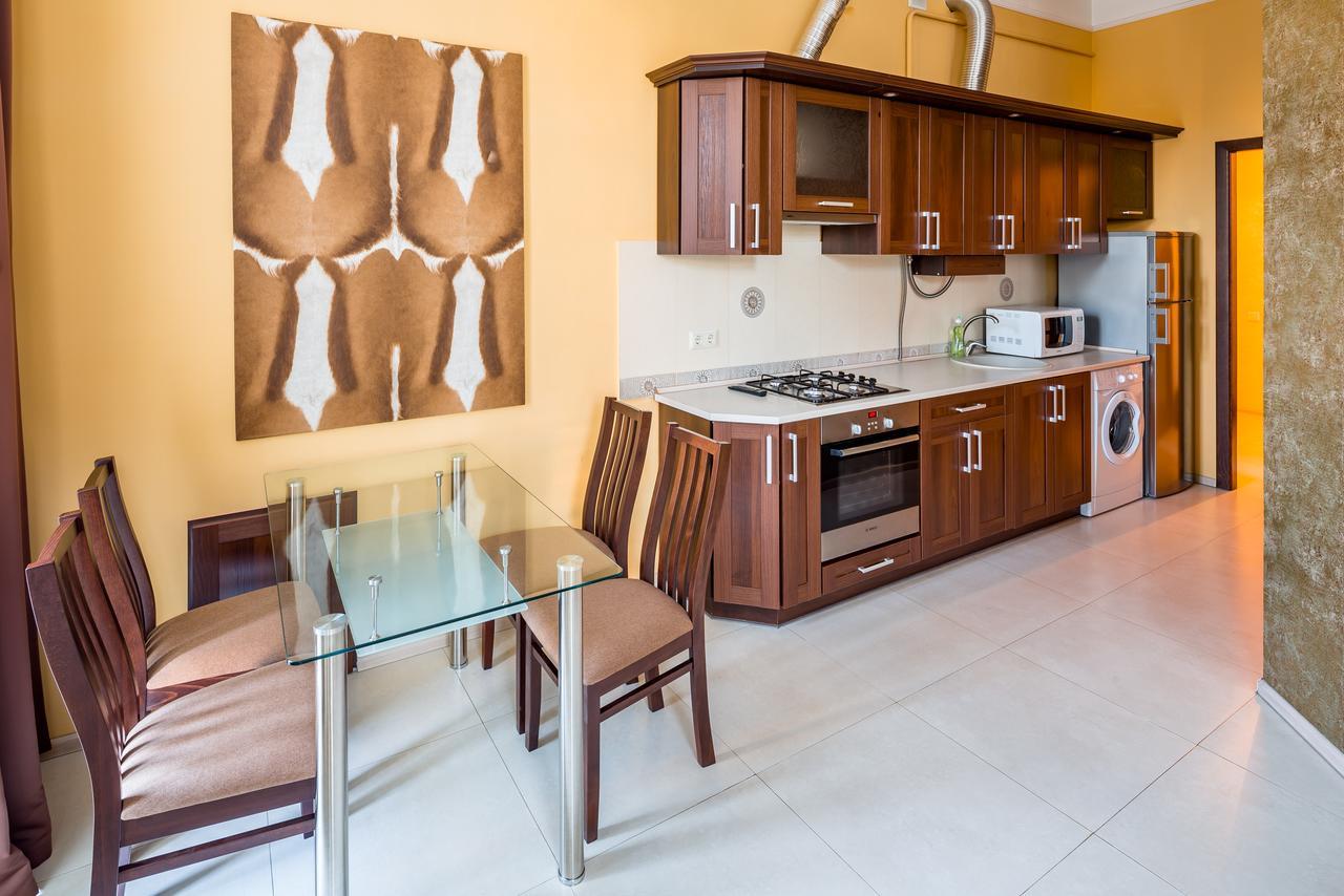 Leogrand Apartments On Doroshenka Street 1 Lviv Extérieur photo